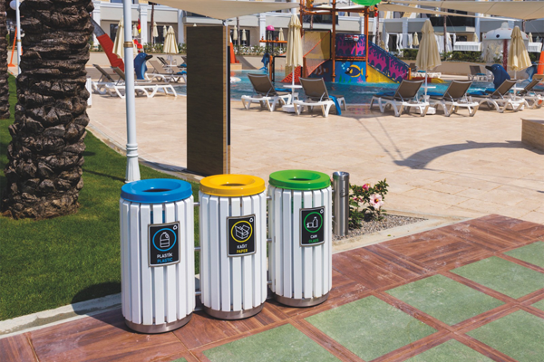 Poubelles en bois